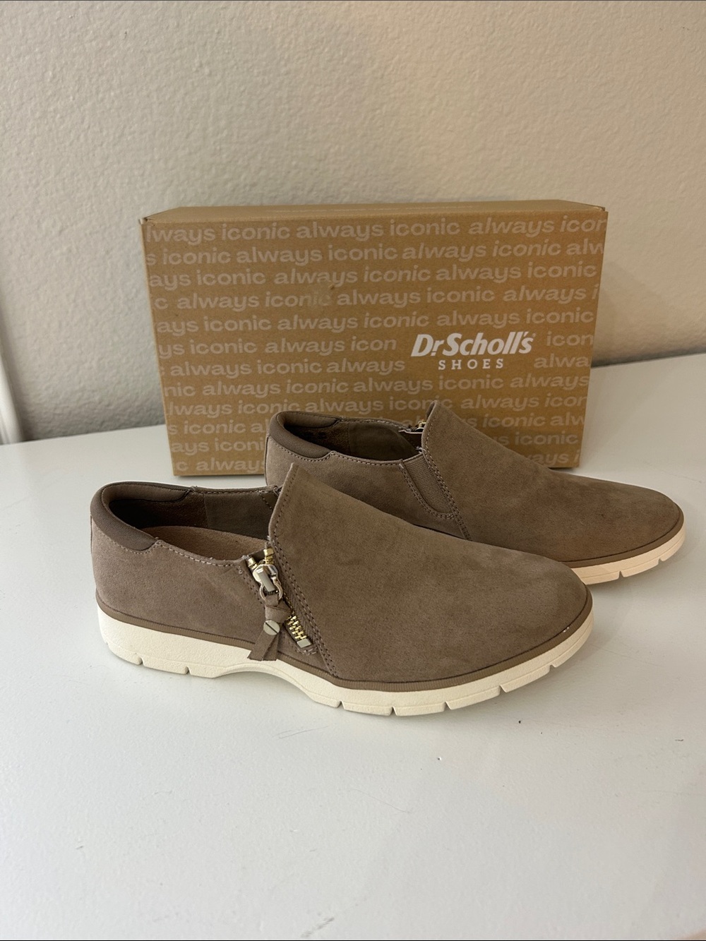 Dr. Scholl's Nice Day Now Zip Sneaker, Taupe, size 7, NIB